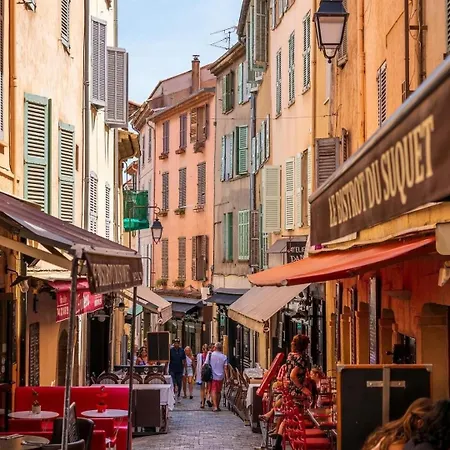 Location T3 A * Cannes