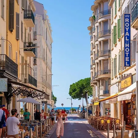 Location T3 A * Cannes