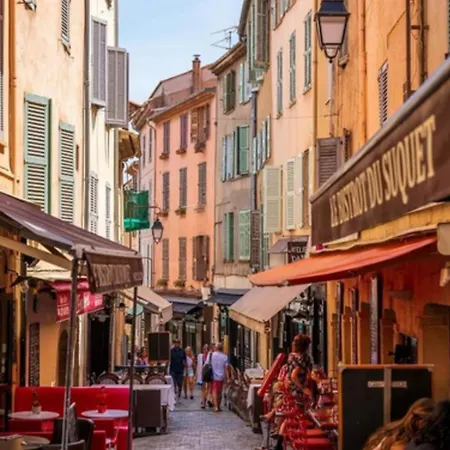 25 Rue Hoche Apartamento